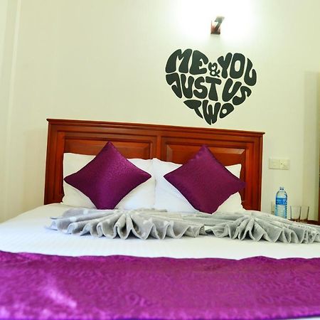 Cinnamon Holiday Inn Хиккадува Экстерьер фото