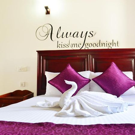 Cinnamon Holiday Inn Хиккадува Экстерьер фото