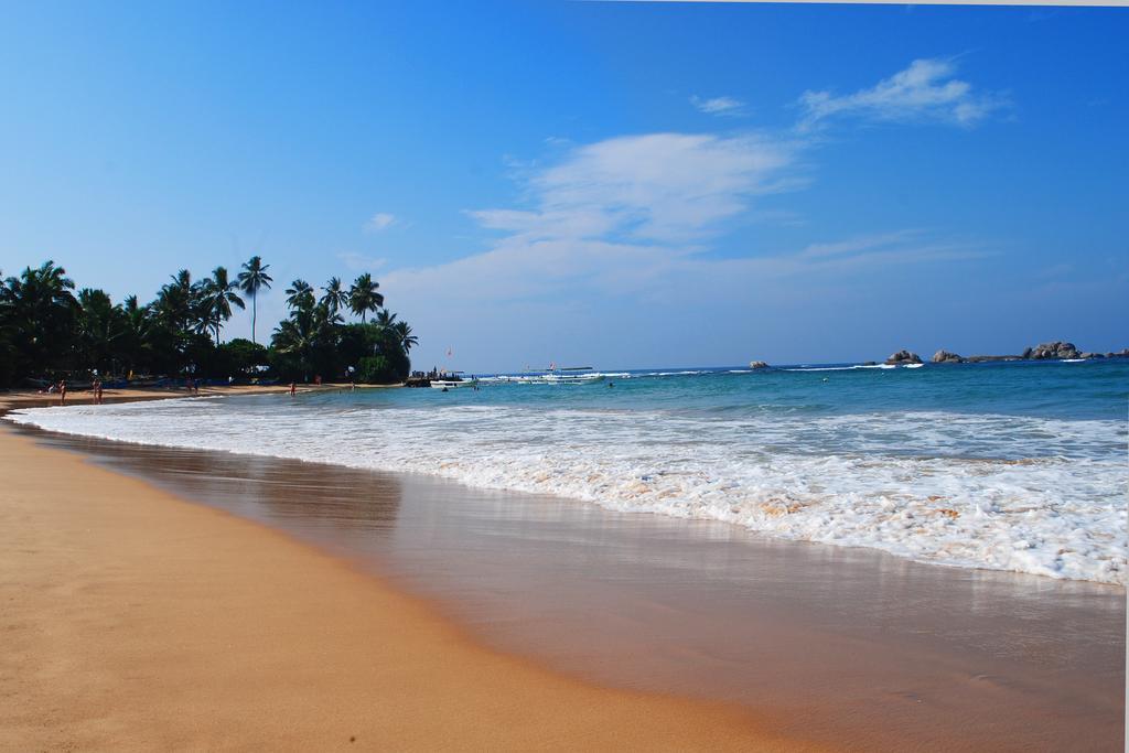 Cinnamon Holiday Inn Хиккадува Экстерьер фото